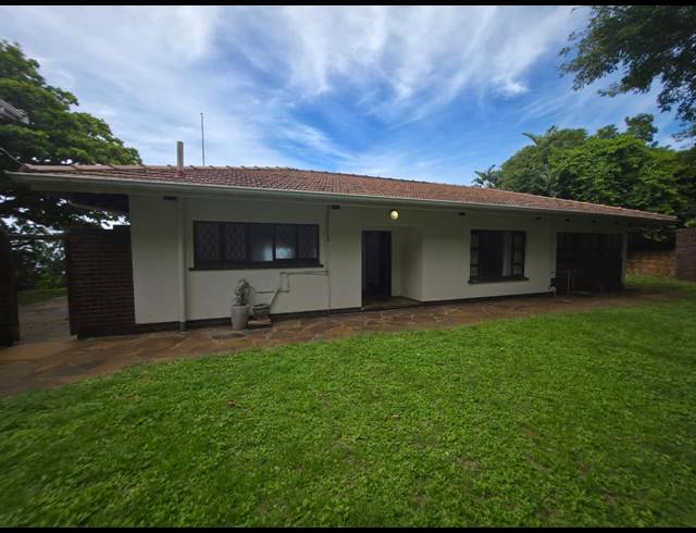 4 BEDROOM FREEHOLD FOR SALE IN ATHLONE PARK
